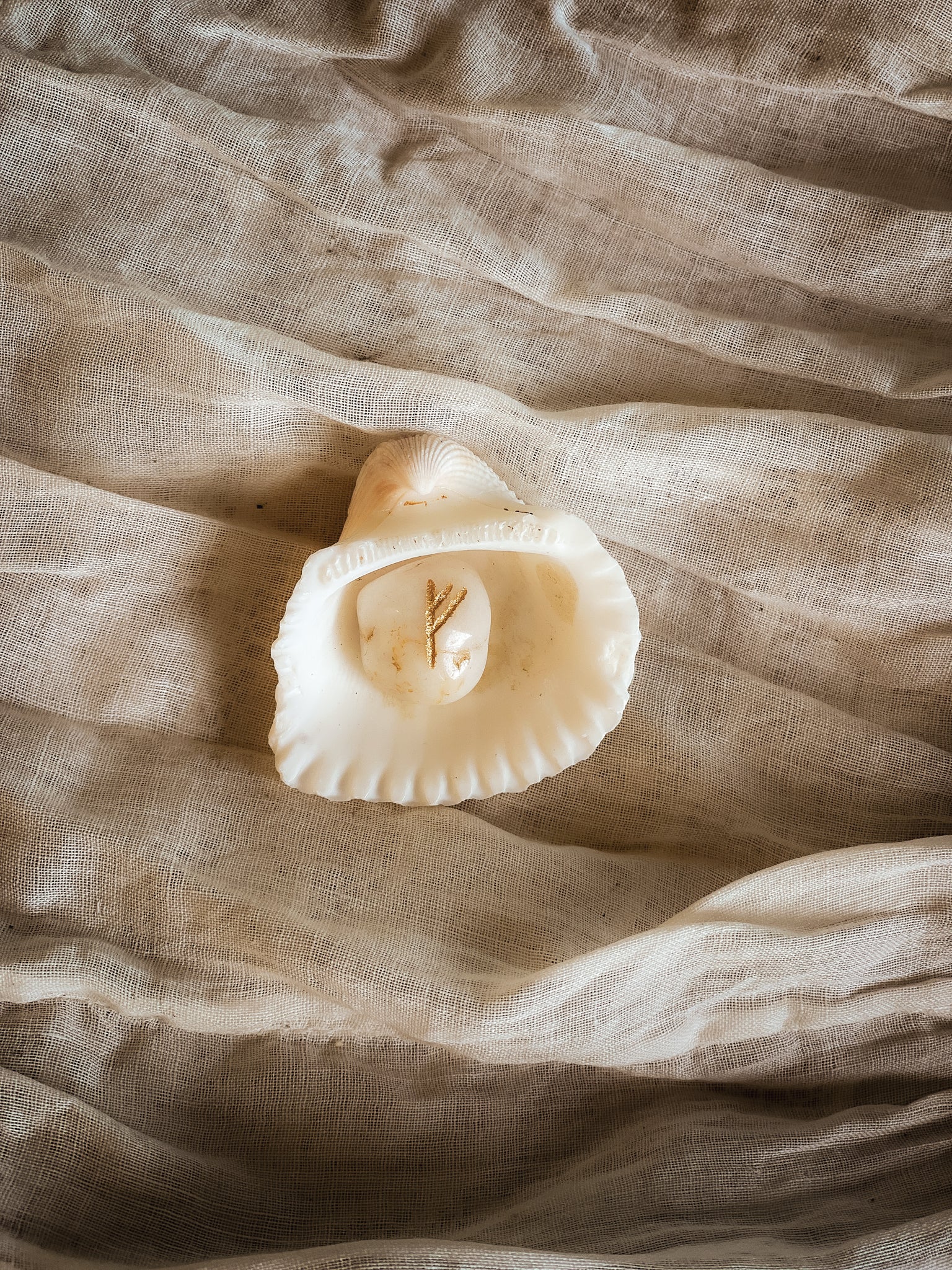 THE FABLE BOOK OF RUNES