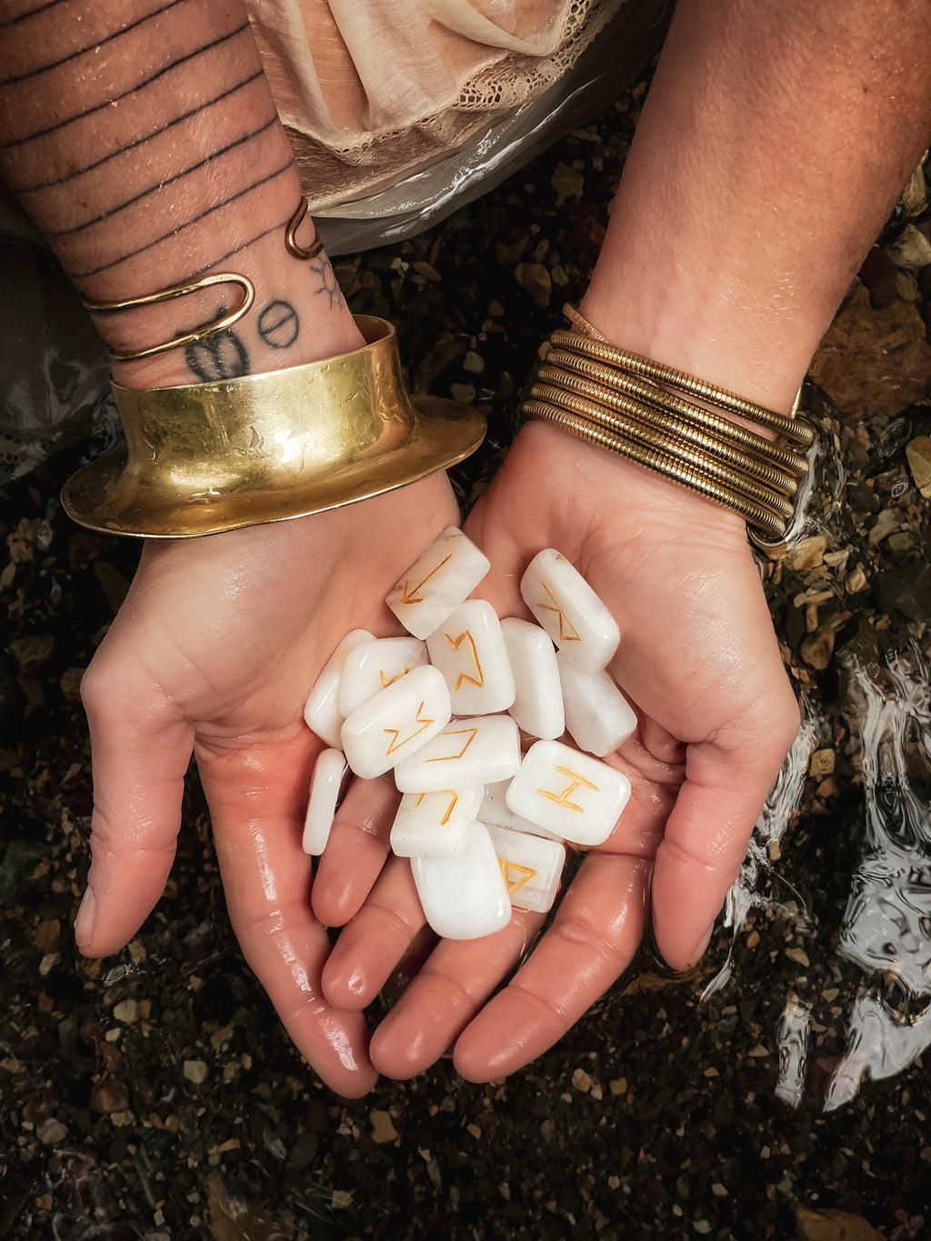 The Fable Book of Runes | Mystical Guide of Ancient Wisdom – FABLERUNE